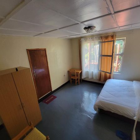 Maddy'S Kitchen And Accomodation Gisenyi Exterior foto